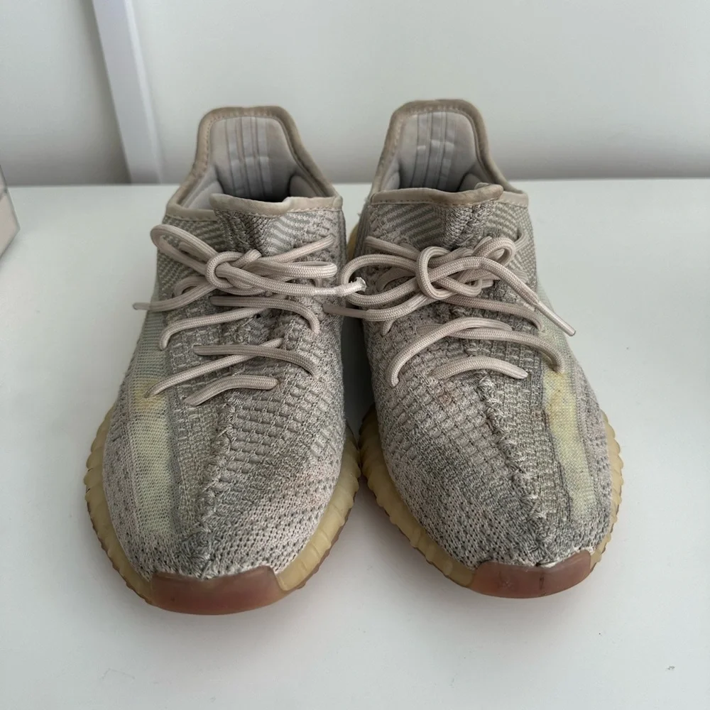 Tan yeezy boosts - Picture 3 of 5